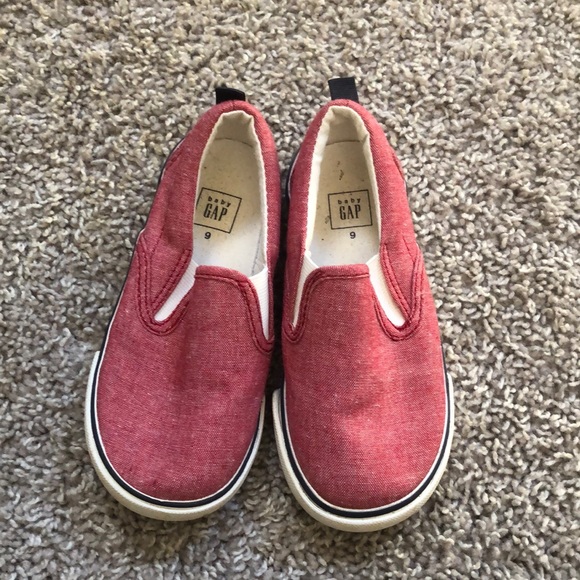 Boys size 9 shoes - Picture 1 of 1